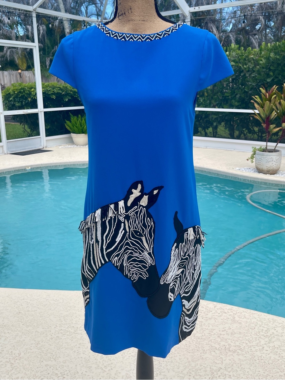 Alice + Olivia Cobalt Blue Zebra Appliqué Shift  size 4